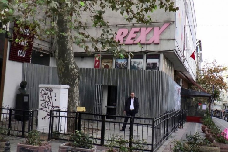 Yarım asırlık tarih Rexx Sineması yıkılıyor