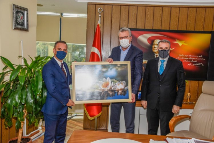 Bursa Karacabey gen&ccedil;lik merkezi k&uuml;t&uuml;phanesi tam teşekk&uuml;ll&uuml; hizmet verecek