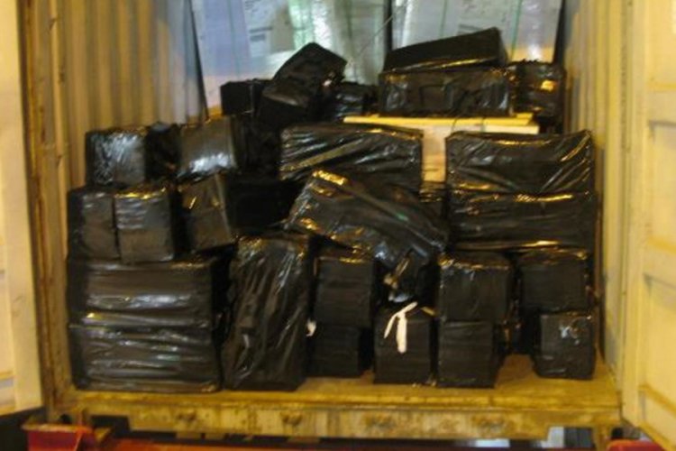 İngiltere'de kargodan 100 milyon sterlin değerinde uyuşturucu ele ge&ccedil;irildi