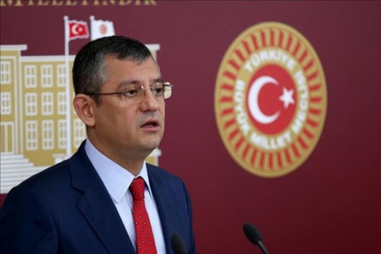 &Ouml;zg&uuml;r &Ouml;zel'den &Ccedil;in aşısı a&ccedil;ıklaması: Sağlık Bakanı haklı