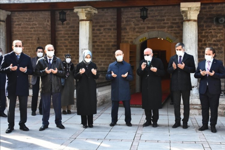 Hazreti Mevlana'nın 747. Vuslat Yıl D&ouml;n&uuml;m&uuml; Uluslararası Anma T&ouml;renleri Konya'da başladı