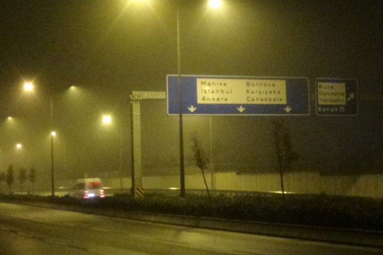 İzmir'de sisli hava etkili oldu