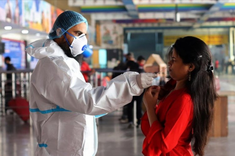 Hindistan'da Kovid-19 g&uuml;nl&uuml;k vaka sayıları 20 binlere geriledi