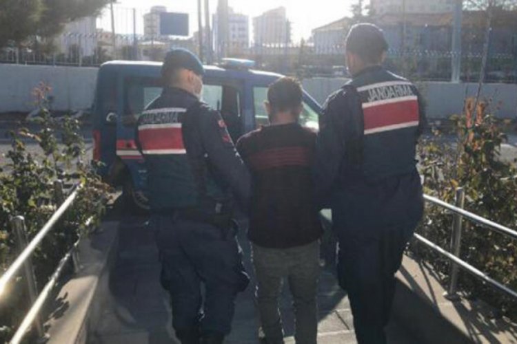 Depodan 3 ton elma &ccedil;alan zanlı yakaladı