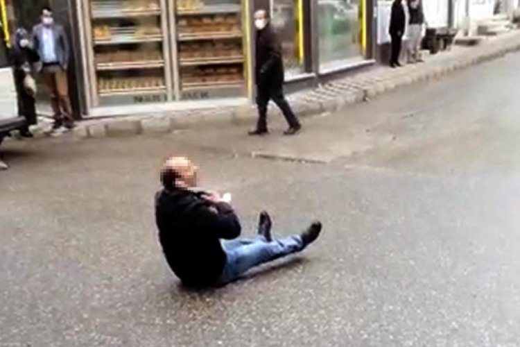 Sokak ortasında bacaklarından vuruldu