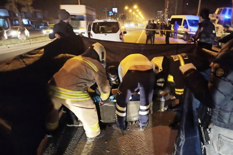 Hafif ticari ara&ccedil; ile motosiklet &ccedil;arpıştı: 1 &ouml;l&uuml;