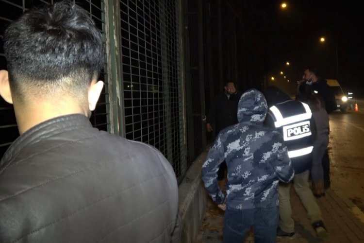 Bursa'da kısıtlamada uyuşturucuyla yakalanan zanlı "Uyuşturucu yok ekmek var"