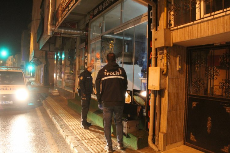 Bursa'da kısıtlama saatinde sokağa &ccedil;ıkıp hırsızlık yaptı