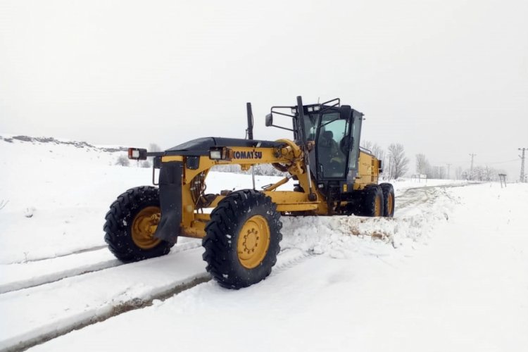 Tunceli'de 132 k&ouml;y yolu kardan kapandı