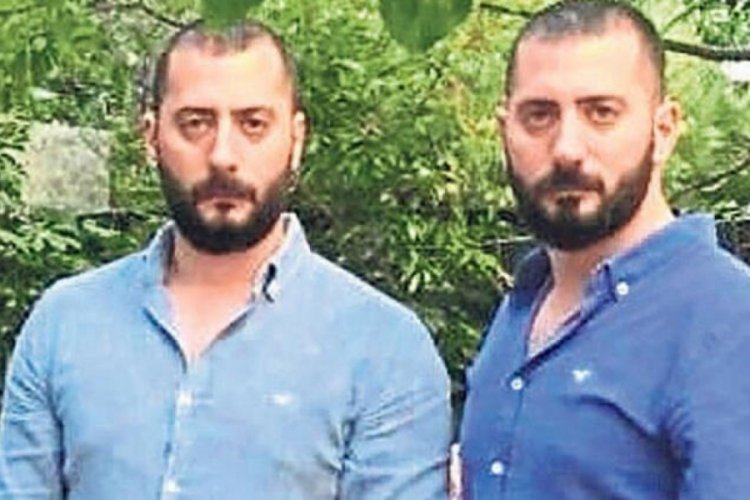 İkiz kardeşler dehşet sa&ccedil;tı: Oğlu &ouml;ld&uuml;, baba yaralı