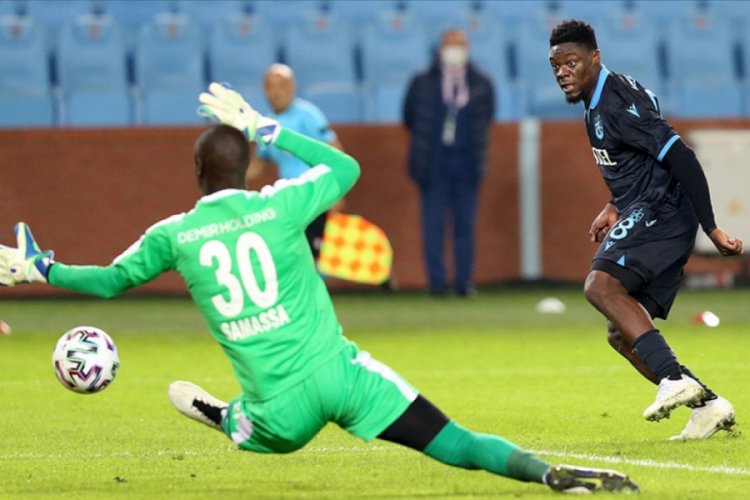 Trabzonspor'da Ekuban zor g&uuml;nleri geride bıraktı