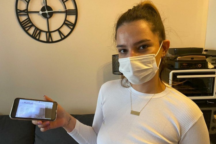 Depremde yıkılan evinde oğluyla &ouml;len annesinin borcunu istediler