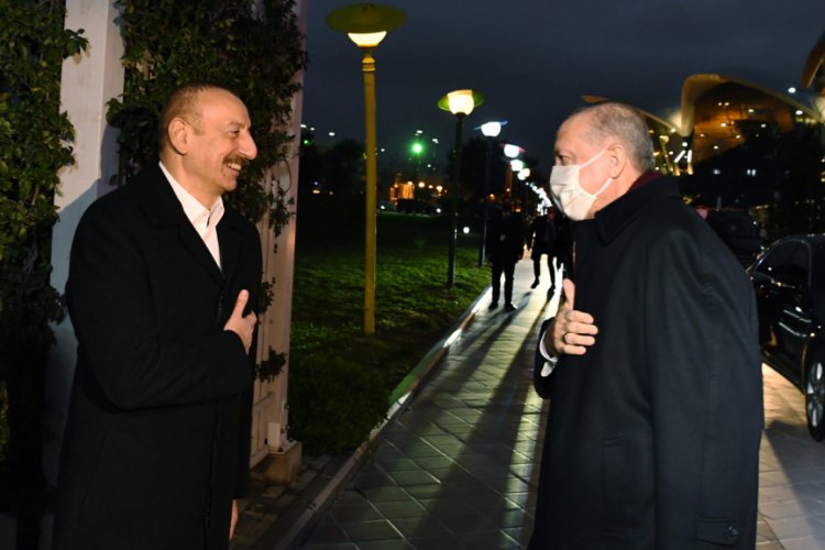 Erdoğan, Azerbaycan'da akşam yemeğine katıldı