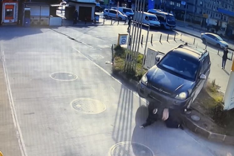 İranlı kadının &ouml;ld&uuml;ğ&uuml; feci kaza kamerada