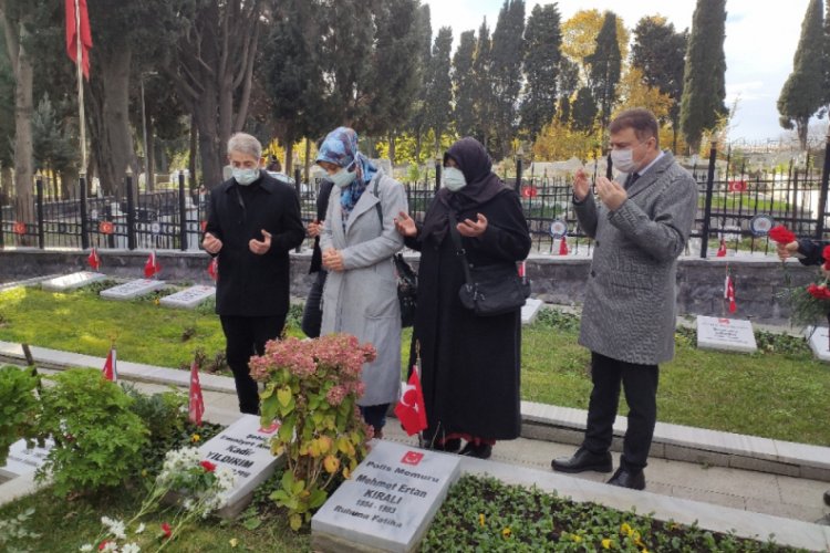 Dolmabah&ccedil;e Şehitleri mezarı başında anıldı