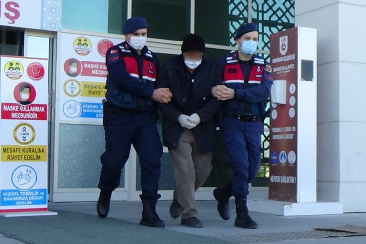 Tutuklanan cinayet zanlısı, cezaevine g&ouml;t&uuml;r&uuml;l&uuml;rken ağladı