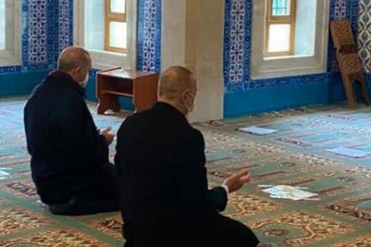 Erdoğan ve Aliyev'den Şehitlik Camii'nde ş&uuml;k&uuml;r namazı