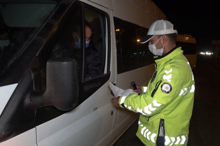 43 ilin ge&ccedil;iş noktasında "seyahat izin belgesi" denetimi