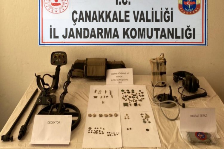 &Ccedil;anakkale'de tarihi eser ka&ccedil;ak&ccedil;ılığına 4 g&ouml;zaltı