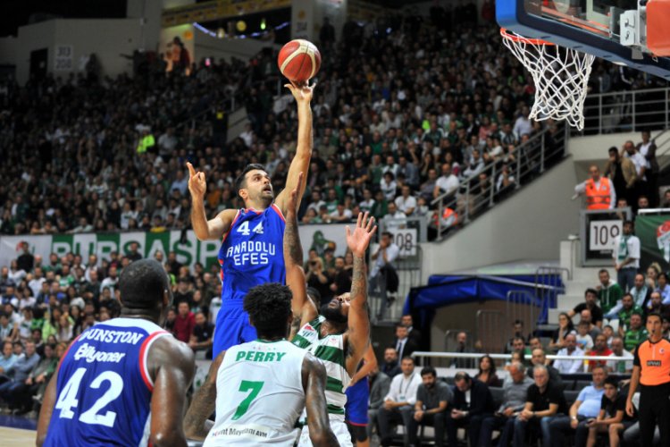 Frutti Extra Bursaspor, Anadolu Efes deplasmanında