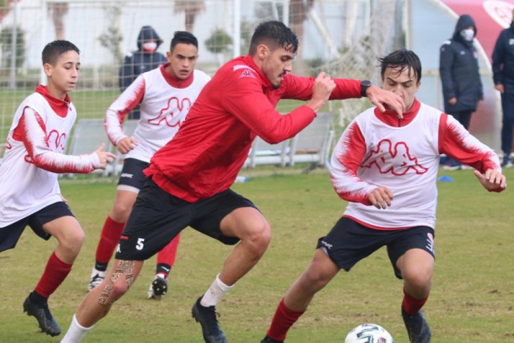 Antalyaspor'da Bahadır ve Doğukan'a &ouml;zel antrenman
