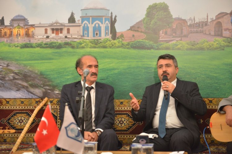 &Uuml;nl&uuml; T&uuml;rk Ozanı &Acirc;şık Reyhani Bursa'da yad edildi