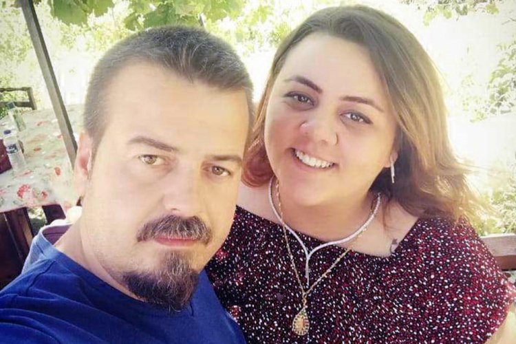 Karnındaki bebeğini kaybeden koronavir&uuml;s hastası &Ouml;zge de kurtarılamadı