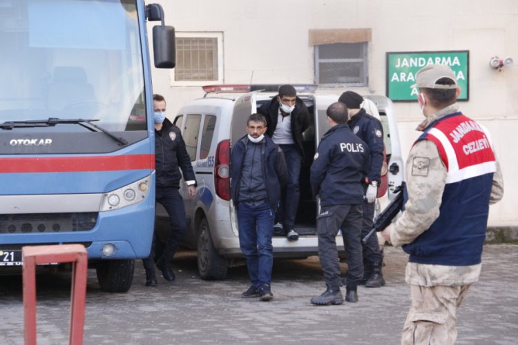 Kız &ccedil;ocuğunu k&uuml;peleri i&ccedil;in ka&ccedil;ırmaya &ccedil;alışan 2 ş&uuml;pheli tutuklandı