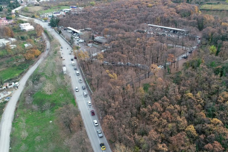 Bursa'da, kısıtlama &ouml;ncesi yine su kuyruğu