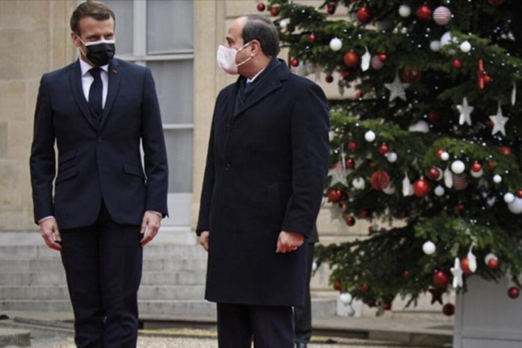 "Macron, Fransız silah end&uuml;strisinin sadık m&uuml;şterisi Sisi'yi &ouml;d&uuml;llendirdi"