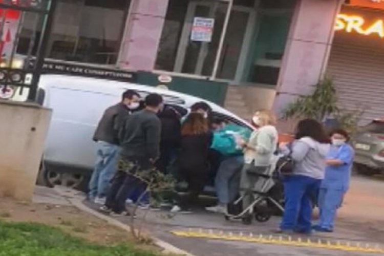 Hamile Kadin Hastane Kapisinda Aracta Dogum Yapti Bursada Bugun Bursa Bursa Haber Bursa Haberi Bursa Haberleri Bursa