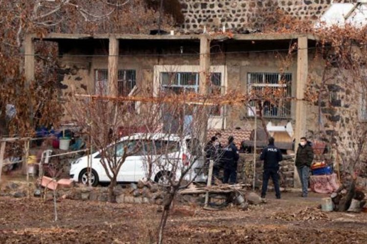 İki kardeş evde &ouml;l&uuml; bulundu