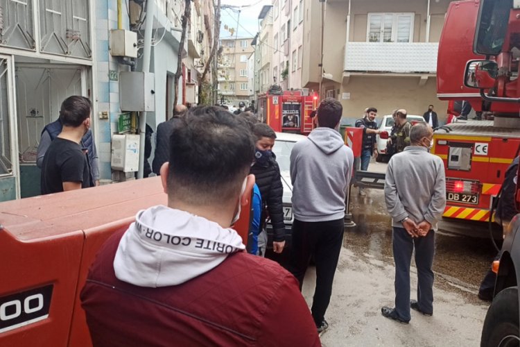 Bursa'da yangından &ccedil;ok korana tehlike sa&ccedil;tı