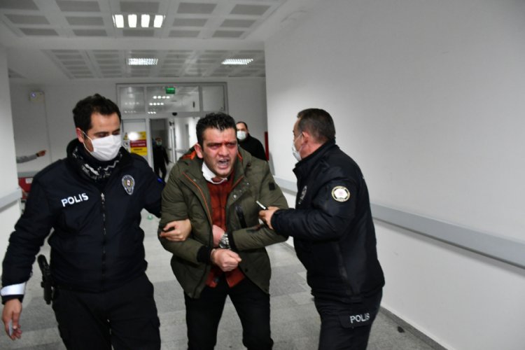 &Ouml;nce 'vatan, millet' dedi sonra polise k&uuml;f&uuml;rler yağdırdı