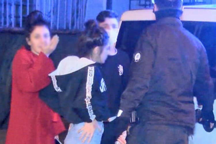 Kısıtlama saatinde takside uyuşturucuyla yakalandılar!