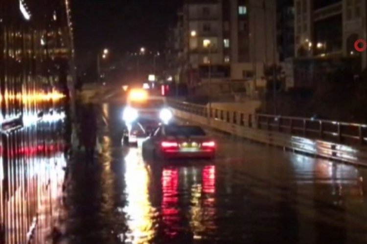 Ege B&ouml;lgesi'nde sağanak etkili oldu