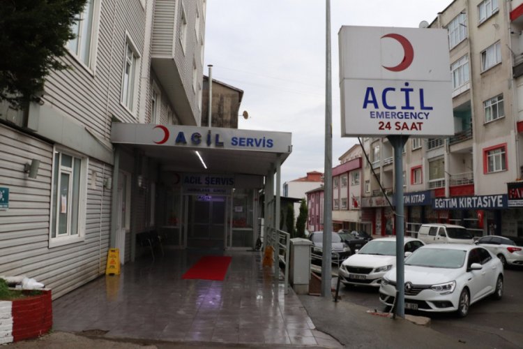 Simit fırınında &ccedil;alışan iş&ccedil;i dumandan zehirlendi