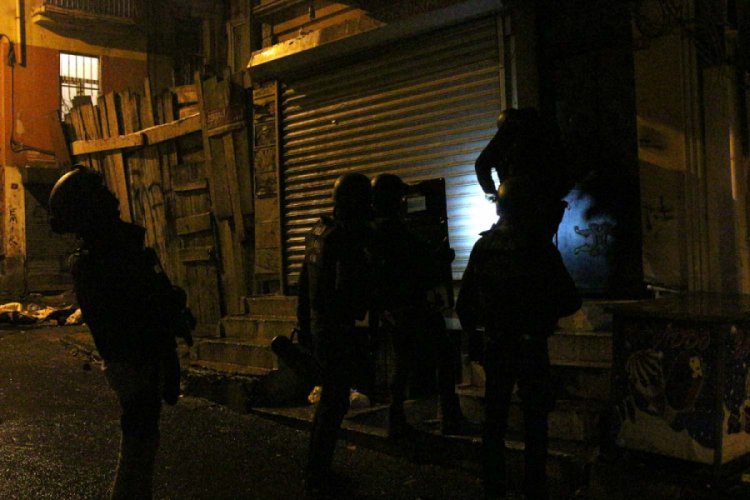 Ter&ouml;r &ouml;rg&uuml;t&uuml; PKK'ya operasyon: 5 g&ouml;zaltı