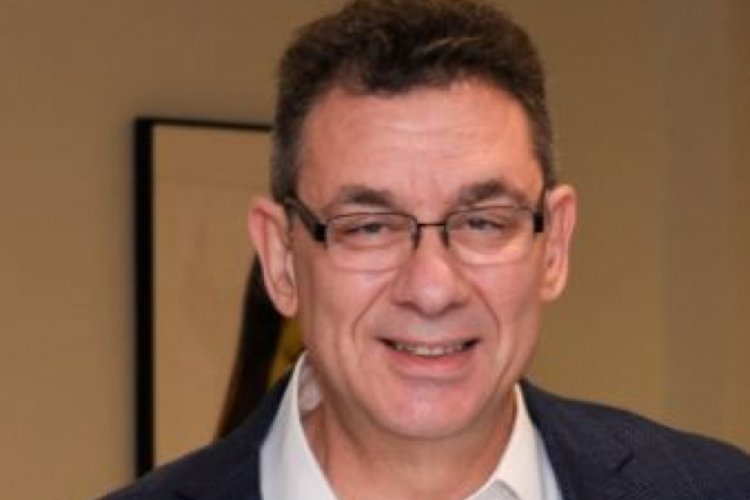 Pfizer CEO'su hen&uuml;z neden aşı olmadığını a&ccedil;ıkladı