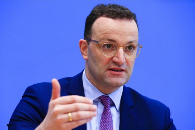 Almanya Sağlık Bakanı Spahn, Kovid-19 aşısına Noel'den &ouml;nce onay beklediklerini s&ouml;yledi