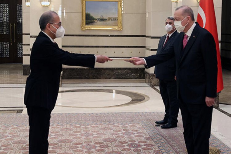 Kazuhiro Suzuki, Cumhurbaşkanı Erdoğan'a g&uuml;ven mektubunu sundu