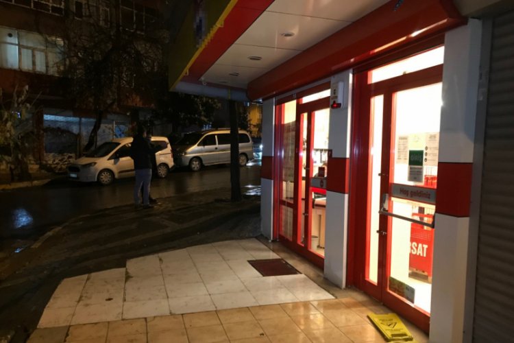 Silahla tehdit etti, marketi soyup kayıplara karıştı