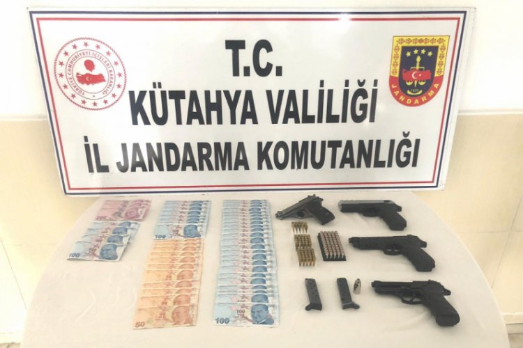 Sahte para operasyonu: 8 g&ouml;zaltı