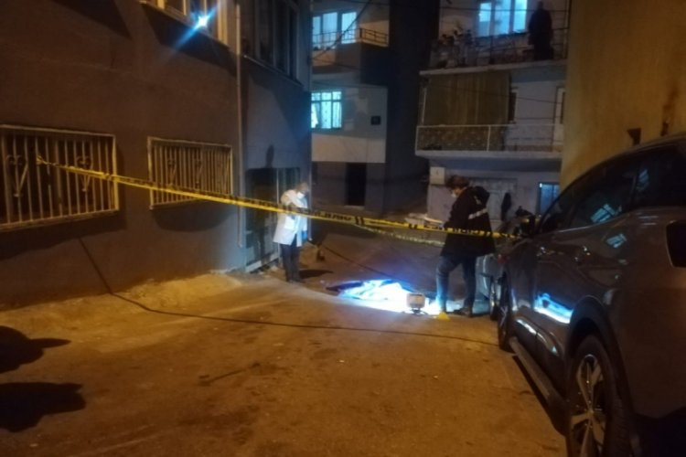 Balkondan atladığı ileri s&uuml;r&uuml;len kişi yaşamını yitirdi