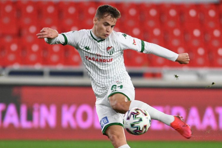 Futbol d&uuml;nyası Batuhan K&ouml;r'&uuml; konuşuyor