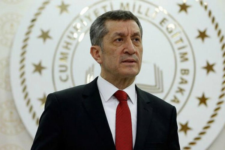 Milli Eğitim Bakanı Sel&ccedil;uk: ''Dijital Okuryazarlık &Ouml;ğretmen Kılavuzu' hazır'