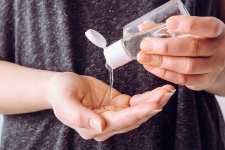 Avrupa'da 140 bin litre el dezenfektanına el kondu