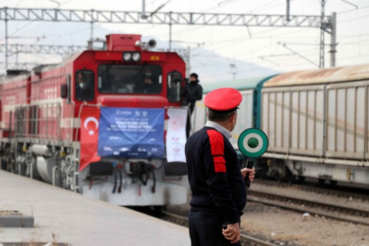 T&uuml;rkiye'nin ilk ihracat treni &Ccedil;in'e ulaştı