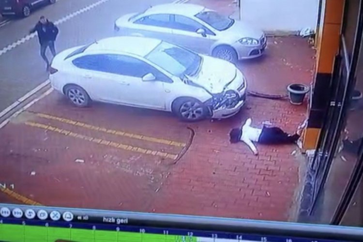 Gen&ccedil; kız rezidansın 18'nci katından atladı