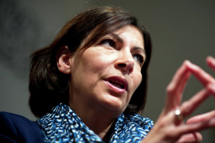 Paris Belediyesi'nde feminizm tartışması